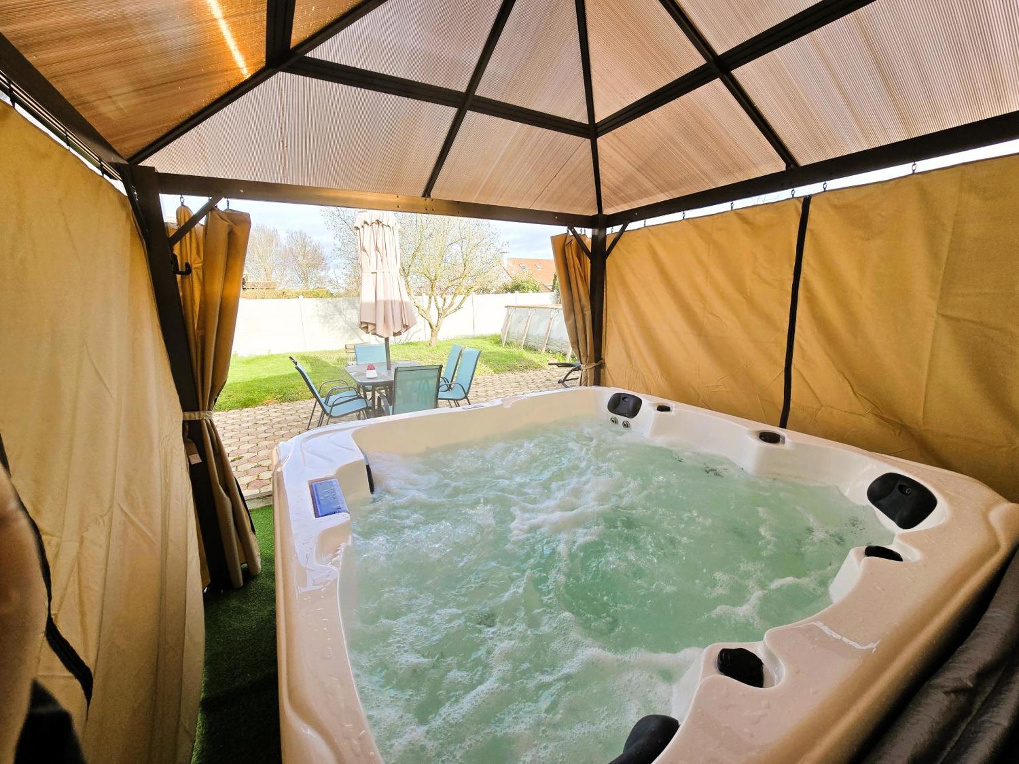 פיירלה Appartement T2 Confortable - Piscine Et Jacuzzi מראה חיצוני תמונה